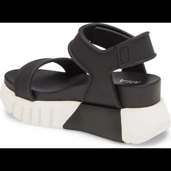 zita platform wedge sandal